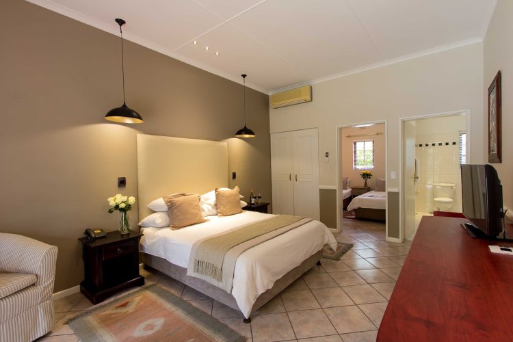 Hlangana Lodge Standard room