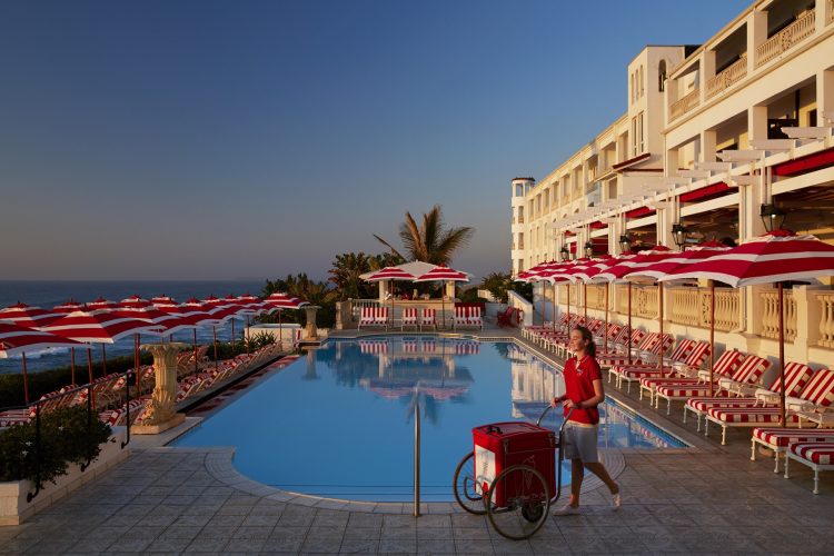 The pool at The Oyster Box with stunning views of the beach and the Indian Ocean.